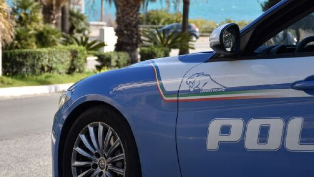 Pattuglia della Polizia di Stato a Crotone - &copy; Facebook / Questura di Crotone