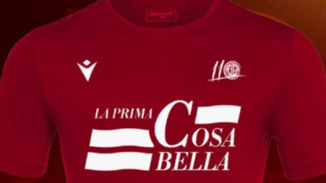 La maglia del Livorno in onore della conquista della Serie C &copy; profilo Facebook Livorno 1915
