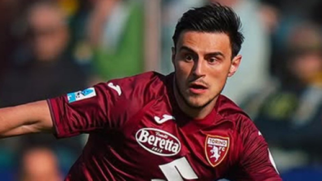 Eljif Elmas - Profilo &copy; Instagram Elmas