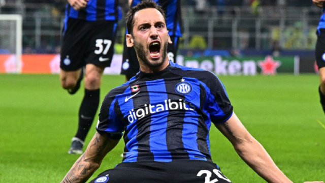 Hakan &Ccedil;alhanoğlum, centrocampista dell'Inter. Foto &copy; Inter