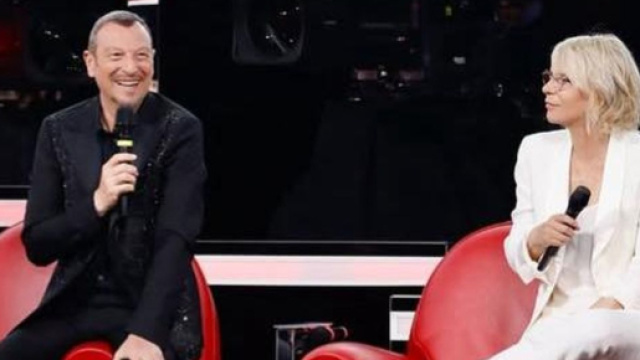 In foto Maria De Filippi e Amadeus &copy; Mediaset