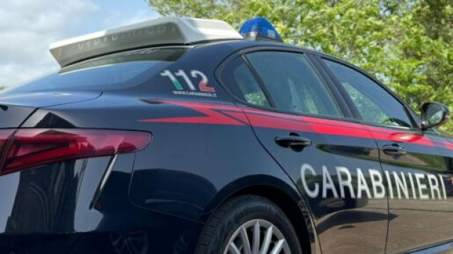 Veicolo dei Carabinieri - &copy; Facebook / Carabinieri.