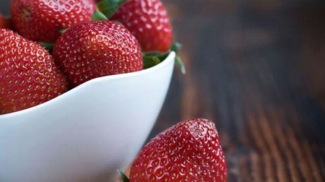 Una ciotola di fragole - Foto &copy; Pexels