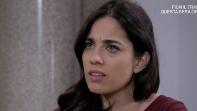 Manuela in una scena di Un posto al sole &copy; Rai 3.