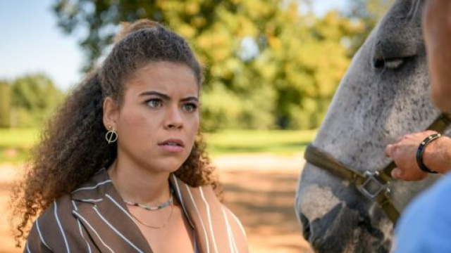 Soluna-Delta Kokol nei panni di Ana Alves in una scena di Tempesta d&rsquo;Amore. &copy; Mediaset