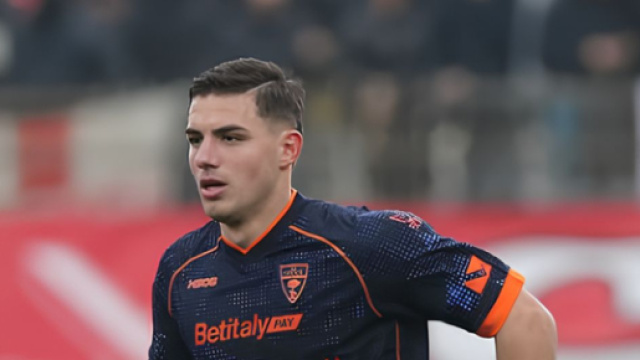 Krstovic Nikola con la maglia del Lecce &copy; profilo Instagram nikolakrstovic9