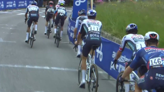 Un frangente del Giro d'Italia - &copy; Screenshot Eurosport