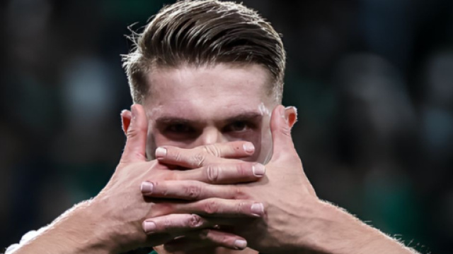 Viktor Gy&ouml;keres con la maglia dello Sporting L. &copy; profilo Instagramviktorgyokeres.