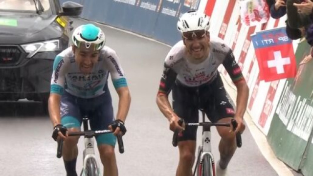 La vittoria di Lenny Martinez &copy; Screenshot Eurosport