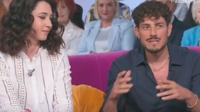 In foto Emanuel Caserio e Clara Danese &copy; Rai 2.