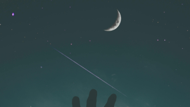 Luna con cielo stellatoi-&copy; Pexels