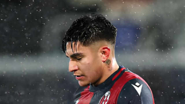 Santiago Castro con la maglia del Bologna &copy; profilo Instagram santiicastro21