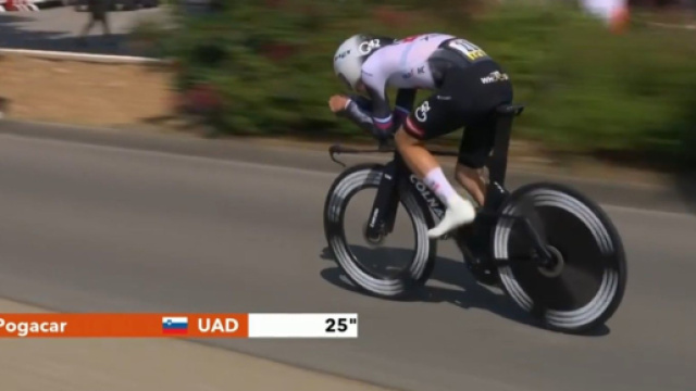 Tadej Pogacar nella crono del Delfinato - &copy; Screenshot Eurosport