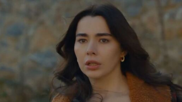 In foto Oylum di Tradimento &copy; Screenshot Mediaset.