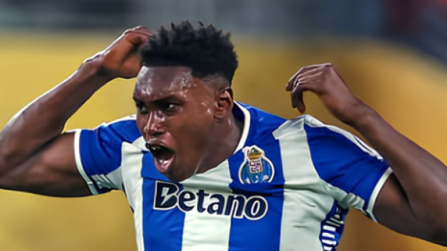 Samu Omorodion con la maglia del Porto &copy; profilo Instagram portofc