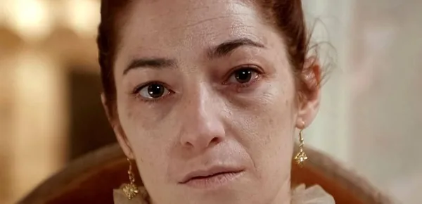La Promessa, anticipazioni spagnole: Eugenia perde la vita gettandosi da una  torre