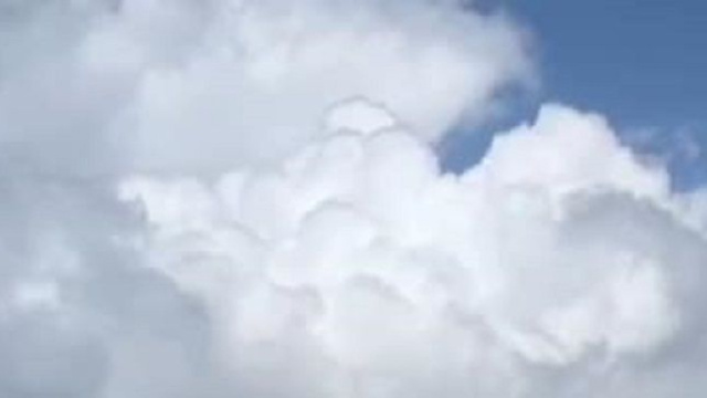 Cielo parzialmente nuvoloso &ndash; &copy; Flavia Castellini.