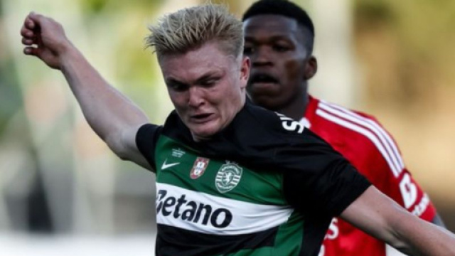Conrad Harder, attaccante dello Sporting Lisbona. Foto &copy; Sporting Lisbona