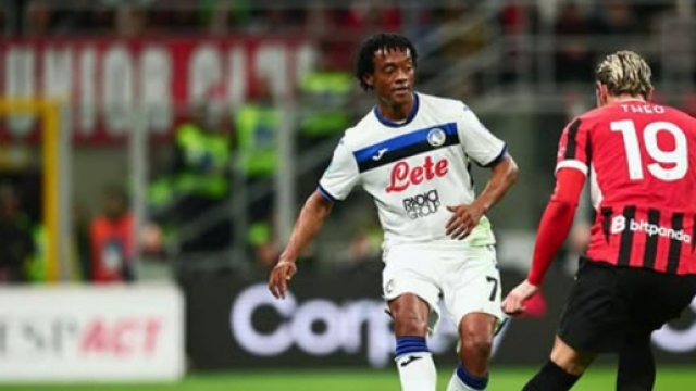 Cuadrado con la maglia dell'Atalanta - Foto &copy;Instagram.