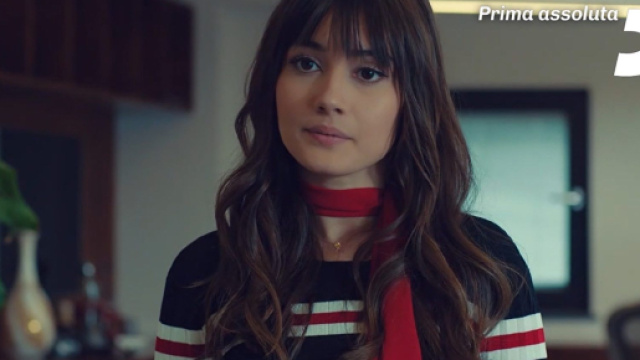 Zeynep di Forbidden Fruit &copy; Canale 5.
