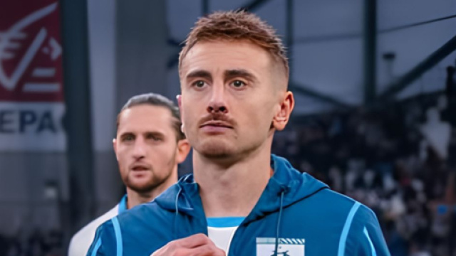 Valentin Rongier con la maglia dell'O. Marsiglia &copy; profilo Instagramvalrongier28