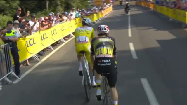 Tadej Pogačar e Jonas Vingegaard &ndash; &copy; Screenshot Eurosport.