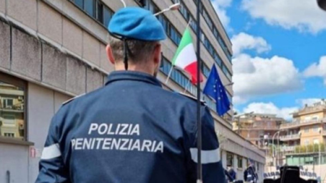 Agente di Polizia Penitenziaria - &copy; Polizia Penitenziaria