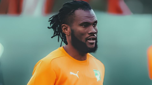 Franch Kessi&eacute; con la maglia dell'Al-Ahli &copy; Instagram