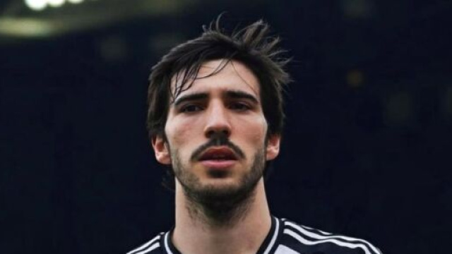 Il centrocampista Sandro Tonali &copy; Instagram