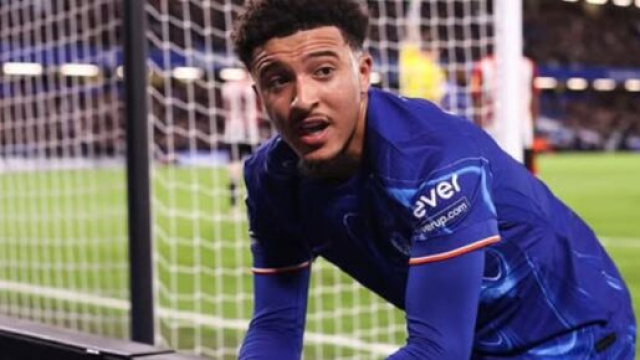 Jadon Sancho con la maglia del Chelsea &copy; Instagram