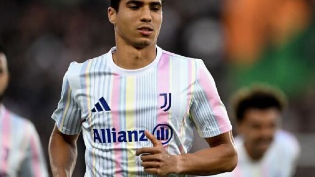 Alberto Costa - &copy;️ Instagram AlbertoCosta_2