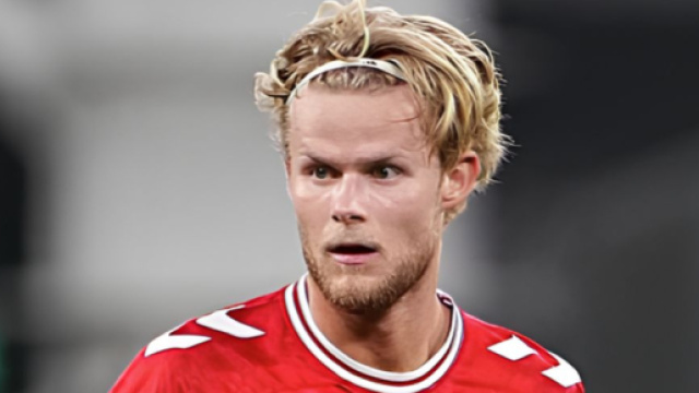 Morten Hjulmand con la maglia della Danimarca &copy; Instagram