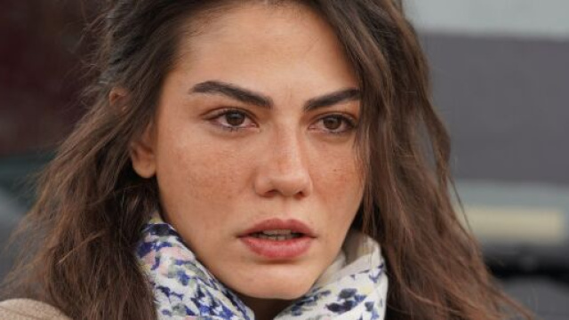 Demet &Ouml;zdemir (Farah Erşadi) in una scena di Io sono Farah &ndash; &copy; Mediaset.