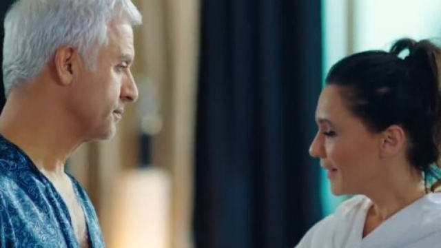 Ender e Halit di Forbidden Fruit &copy; Fox.