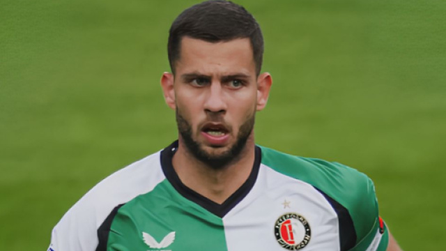 D&aacute;vid Hancko con la maglia del Feyenoord &copy; Instagram