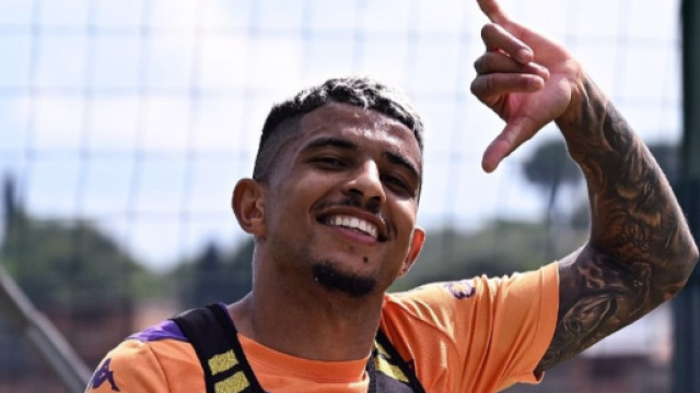 Dodo con la maglia della Fiorentina (&copy; Instagram)