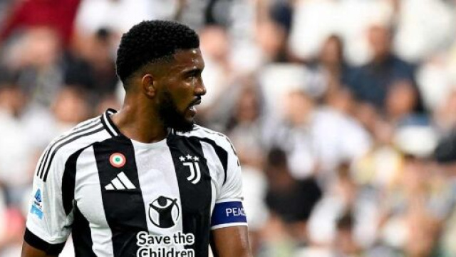 Gleison Bremer con la fascia da capitano &copy; Juventus FC
