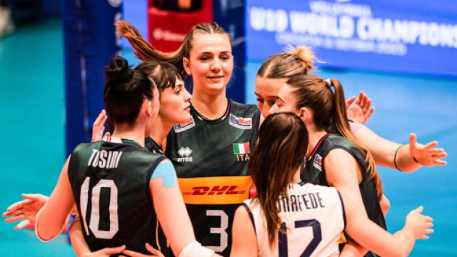 Italia femminile Volley &copy; Pagina Facebook ufficiale della Federazione Italiana Pallavolo