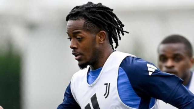 Samuel Mbangula in allenamento con la Juventus (&copy; Instagram)