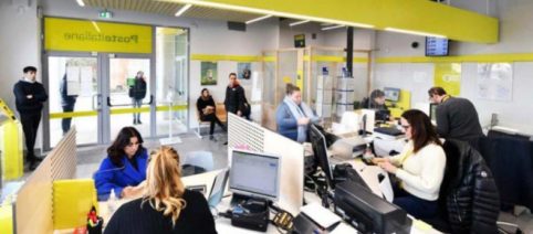 Poste Italiane, posizioni aperte per operatori di sportello: scadenza domande il 15 luglio