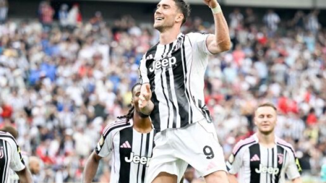 Dusan Vlahovic esulta dopo un gol &copy; Juventus FC