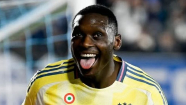 Kolo Muani con la maglia della Juventus &copy; Instagram