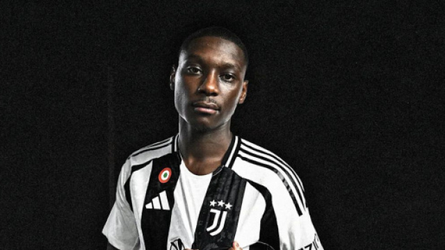 Kolo Muani presentato dalla Juventus - &copy; Juve