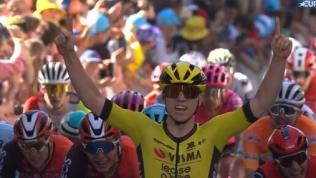 Matthew Brennan vincitore al Giro di Romandia- &copy; Screenshot Eurosport