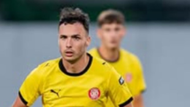 Arnau Martinez con la maglia del Girona &copy; Instagram