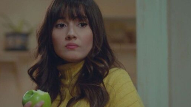 Zeynep in una scena di Forbidden Fruit &copy; Mediaset.