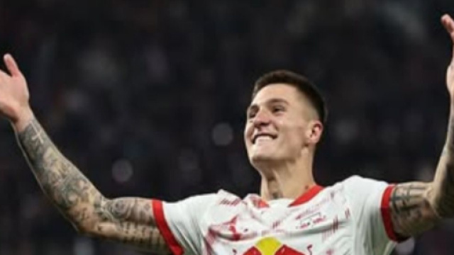 Benjamin Sesko con la maglia del Lipsia &copy; Instagram