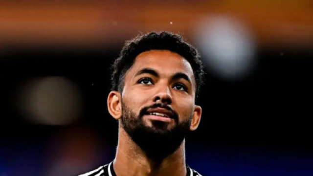 Douglas Luiz con la divisa della Juventus &copy; Instagram