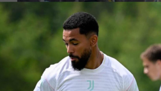 Douglas Luiz con la divisa della Juventus &copy; Profilo Instagram Luiz