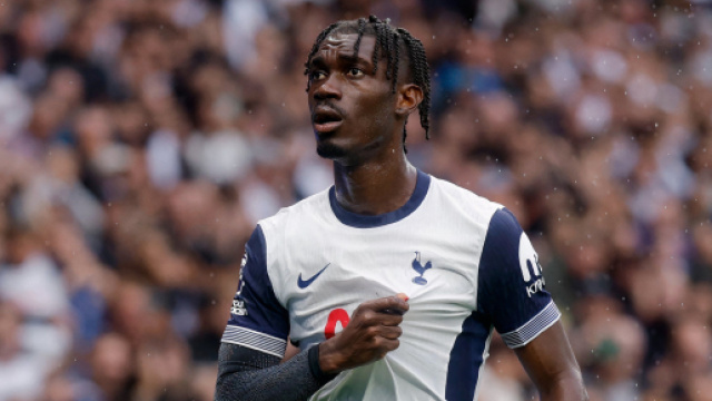 Yves Bissouma in campo (&copy; Instagram)